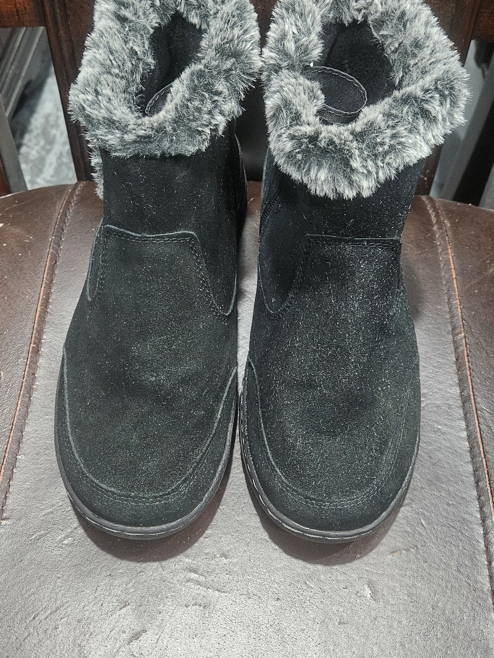 Khombu Women’s Black Faux Fur Ankle Boots – Size 8